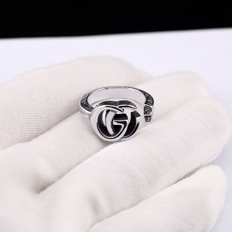 G*u*i rings
